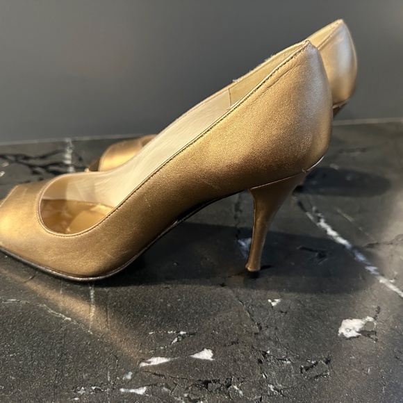 Stuart Weitzman Bronze Leather Open Toe Pumps - Picture 4 of 7